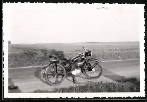 Fotografie Motorrad, LKrad auf einer Landstrasse