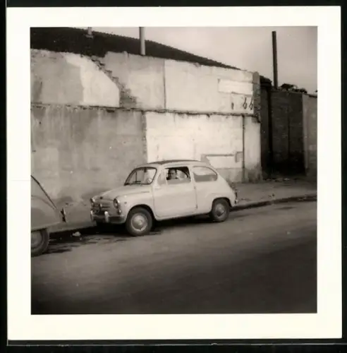 Fotografie Auto Fiat 600, PKW mit Faltdach