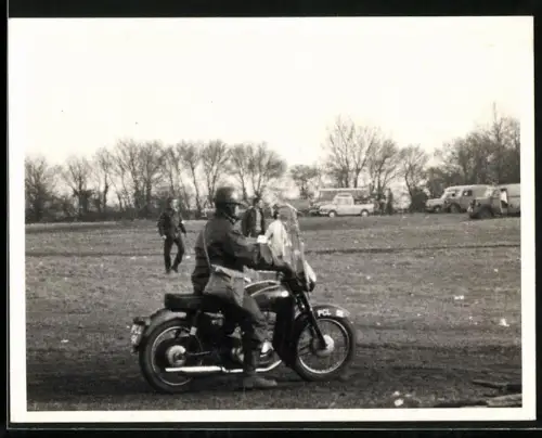 Fotografie Motorrad, Krad mit Kennzeichen PCL 91