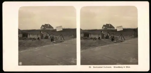 Stereo-Fotografie NPG, Ansicht Cuxhaven-Döse, Junge mit Hamburgflagge an der Strandburg