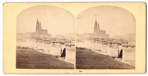 Stereo-Fotografie unbekannter Fotograf, Ansicht Dresden, Blick über die Augustusbrücke nach der Stadt