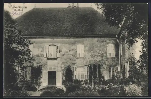 AK Habudingen /Lothr., Maison ancienne entourée de verdure