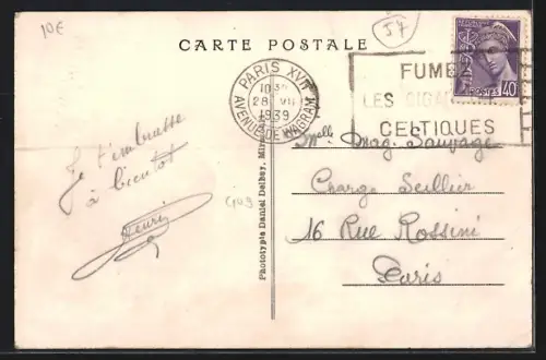 AK Rombas, Rue Maréchal-Joffre avec maisons résidentielles et clôtures en pierre