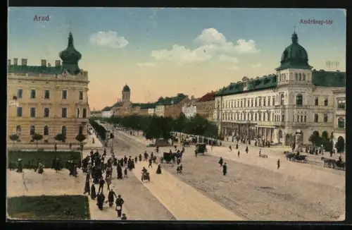 AK Arad, Andrassy-ter, Strassenleben m. Pferdekutschen & Litfasssäule