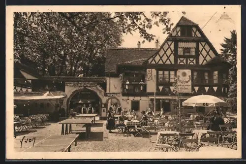 AK Strasbourg, Café-Restaurant Buerehiesel et Orangerie avec terrasse animée