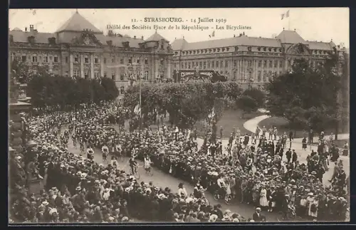 AK Strasbourg, Défilé des Sociétés Place de la République, Les Bicyclistes