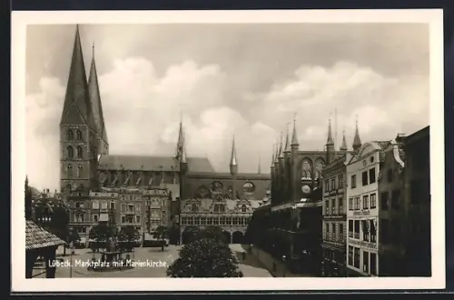 AK Lübeck, Marktplatz mit Marienkirche