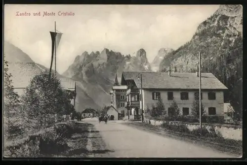 AK Landro, Strassenpartie mit Kapelle und Monte Christallo