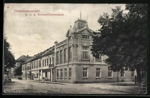 AK Theresienstadt, K. u. k. Korpsoffiziersschule mit Strasse
