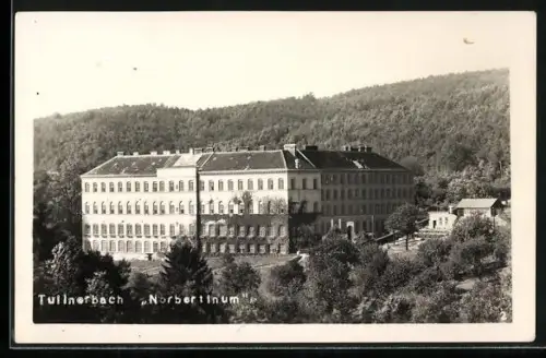AK Tullnerbach, Blick auf den Norbertinum