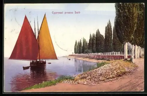 AK Saló, Segelboot am Ufer