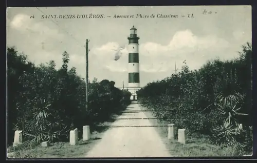 AK Saint-Denis-D`Oléron, Avenue et Phare de Chassiron