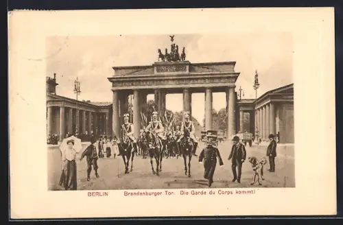 AK Berlin, Garde du Corps am Brandenburger Tor
