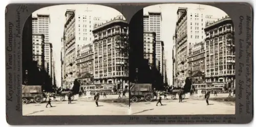 Stereo-Fotografie Keystoen View Co., Meadville, Ansicht New York City, Strassenbahn am Woolworth Gebäude, Broadway