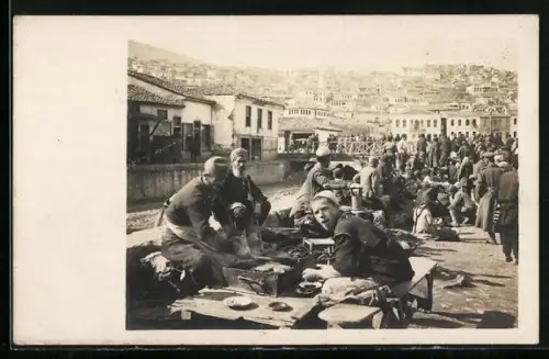Foto-AK Szene auf einem Marktplatz