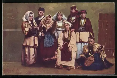 AK Bosnien, Familie in Trachten