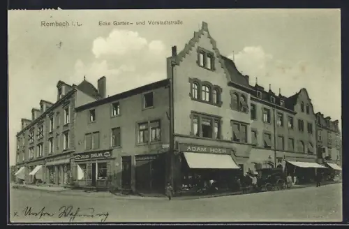 AK Rombach i. L., Ecke Garten- und Vorstadtstrasse mit Geschäften und Kutschen