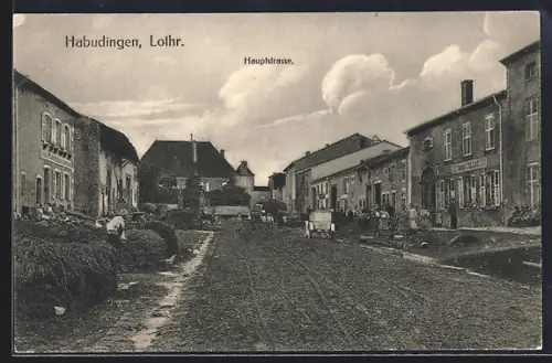 AK Habudingen /Lothr., Hauptstrasse mit Geschäft