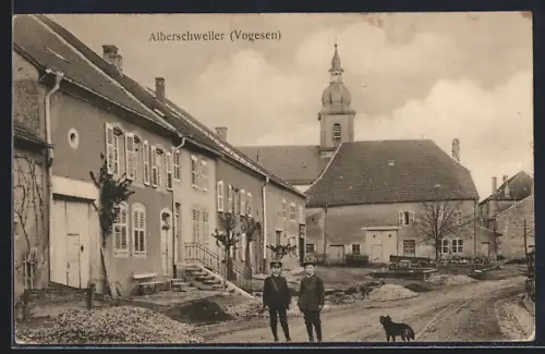 AK Alberschweiler /Vogesen, Rue du village avec église et habitants