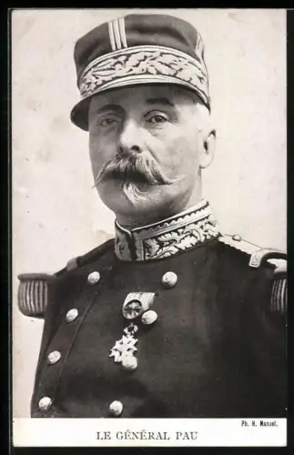 AK Le général Pau, Portrait General Pau in Uniform mit Orden