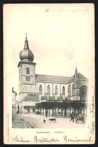 AK Remiremont, L`Église et la place animée avec passants et chiens