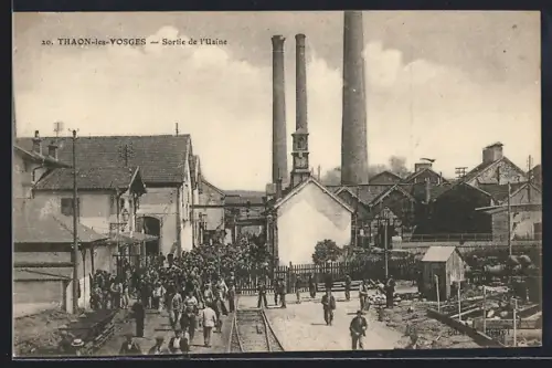 AK Thaon-les-Vosges, Sortie de l`Usine