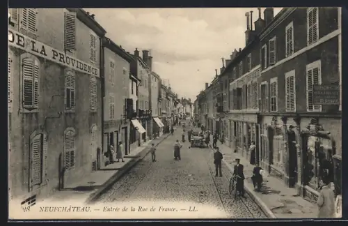 AK Neufchâteau, Entrée de la Rue de France