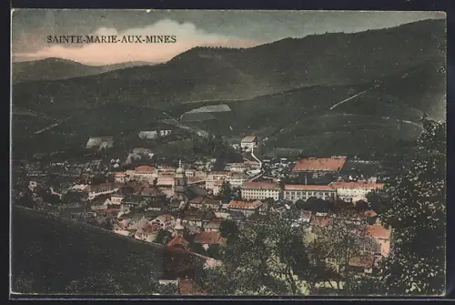 AK Sainte-Marie-aux-Mines, Vue sur la ville entourée de collines verdoyantes