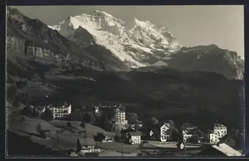 AK Wengen, Ortsansicht mit Jungfrau