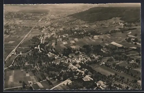 AK Schöfflisdorf, Teilansicht mit Strassenpartie, Fliegeraufnahme