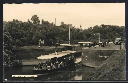 AK Holt Fleet, Panorama