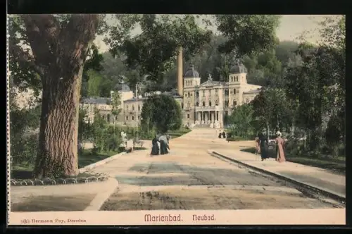 AK Marienbad, Strassenpartie mit Neubad