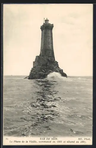 AK Raz de Sein, Le Phare de la Vieille