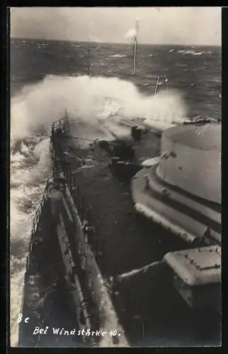 AK Kriegsschiff bei Windstärke 10