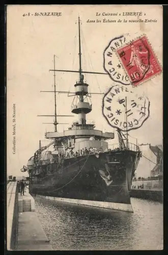 AK Kriegsschiff Cuirassé Liberté im Hafen