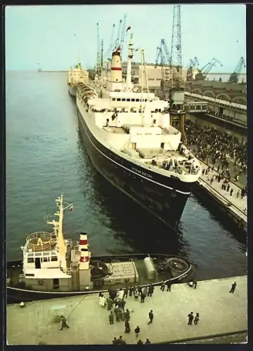 AK Passagierschiff TSS Stefan Batory im Hafen
