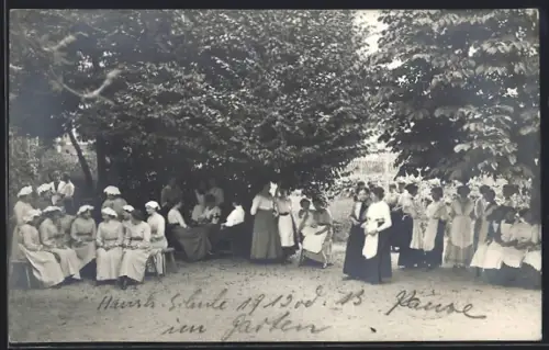 Foto-AK Einbeck, Gartenpartie an der Haushaltungsschule, 1912