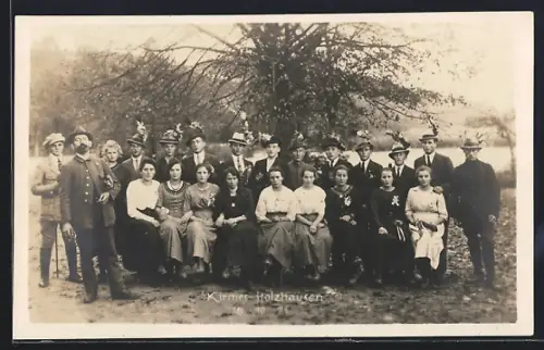 Foto-AK Holzhausen / Thüringen, Kirmes / Volksfest, Gruppenfoto 1921
