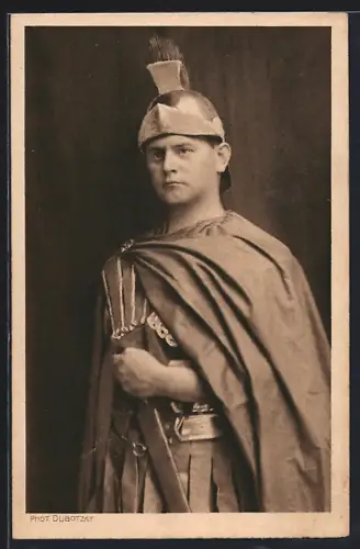 AK Vilsbiburg, Liebfrauen-Festspiele, der Schauspieler eines Hauptmanns in seinem Kostüm