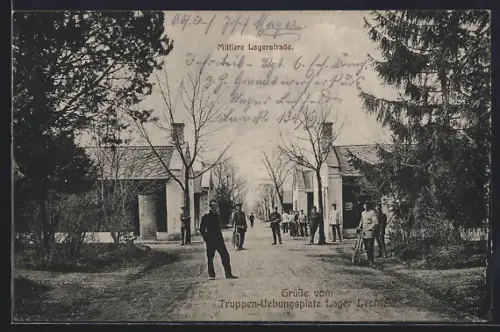 AK Lager-Lechfeld, Soldaten i. d. mittleren Lagerstrasse