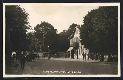 AK Wien-Neuwaldegg, Strassenpartie mit Passanten