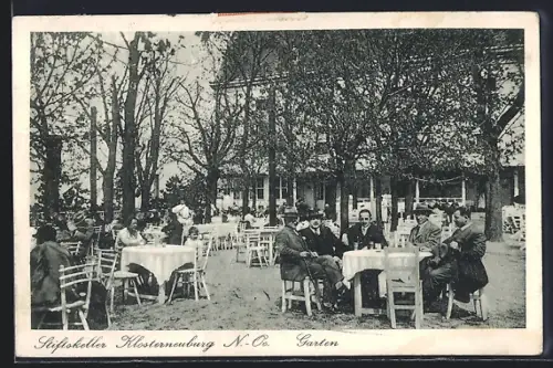 AK Klosterneuburg /N.-Oe., Stiftskeller, Garten