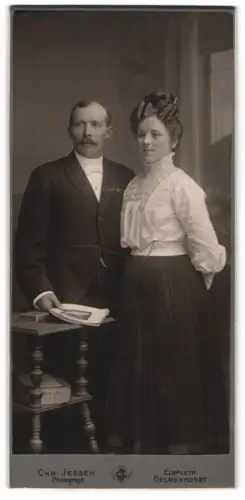 Fotografie Chr. Jessen, Elsfleth, Elegantes Paarporträt