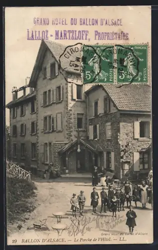 AK Ballon d`Alsace, Le Porche de l`Hôtel au Grand Hôtel du Ballon d`Alsace