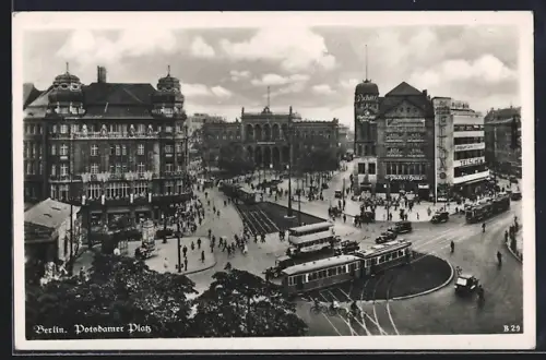 AK Berlin-Tiergarten, Potsdamer Platz mit Verkehrsturm, Strassenbahn & Kaufhäusern