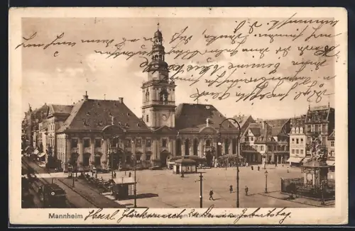 AK Mannheim, Marktplatz mit altem Rathaus und Denkmal