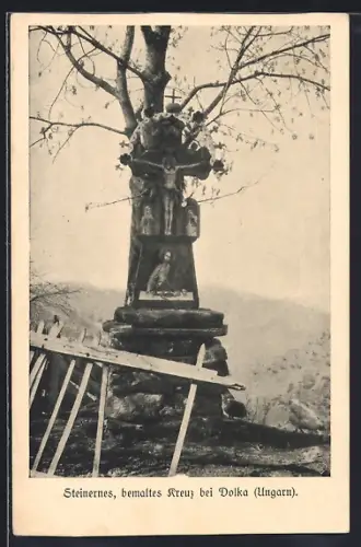 AK Dolka, Steinernes bemaltes Kreuz