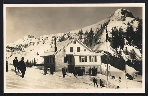 AK Rigi-Staffelhöhe, Hotel Edelweiss gegen Rigi-Kulm im Winter