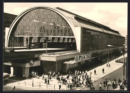 AK Berlin, S-Bahnhof Alexanderplatz von der Strasse aus