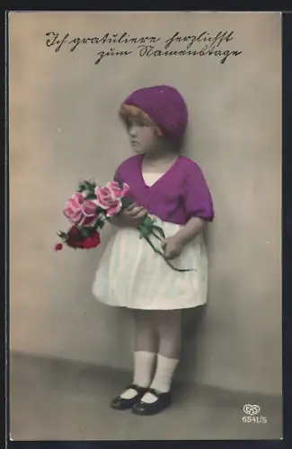Foto-AK EAS Nr. 6541/5: Kleines Mädchen mit Rosen, Glückwunsch zum Namenstag